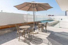 Contemporary arty Studio Balcony Mountain views